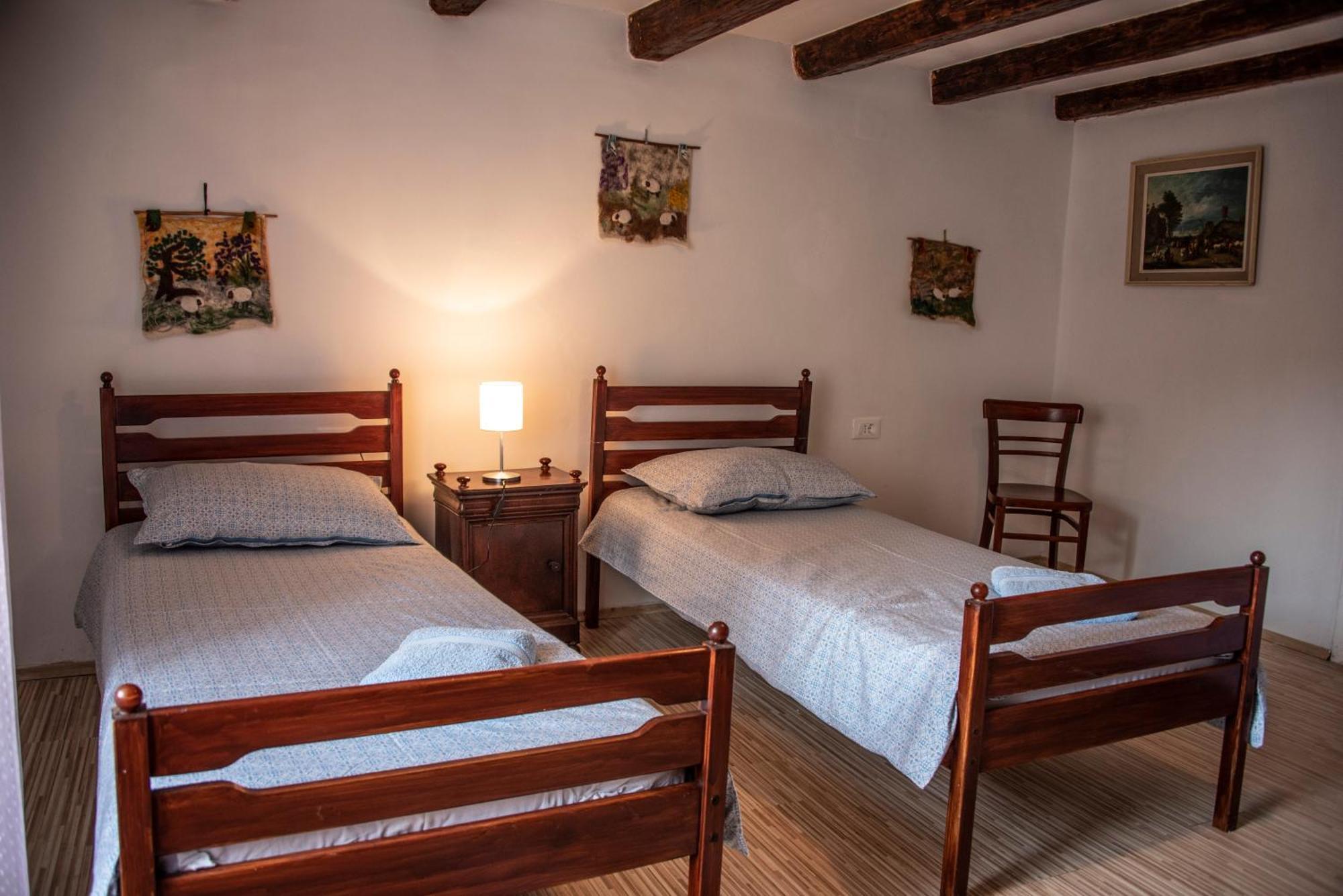 Apartman Nives Лубеница Екстериор снимка