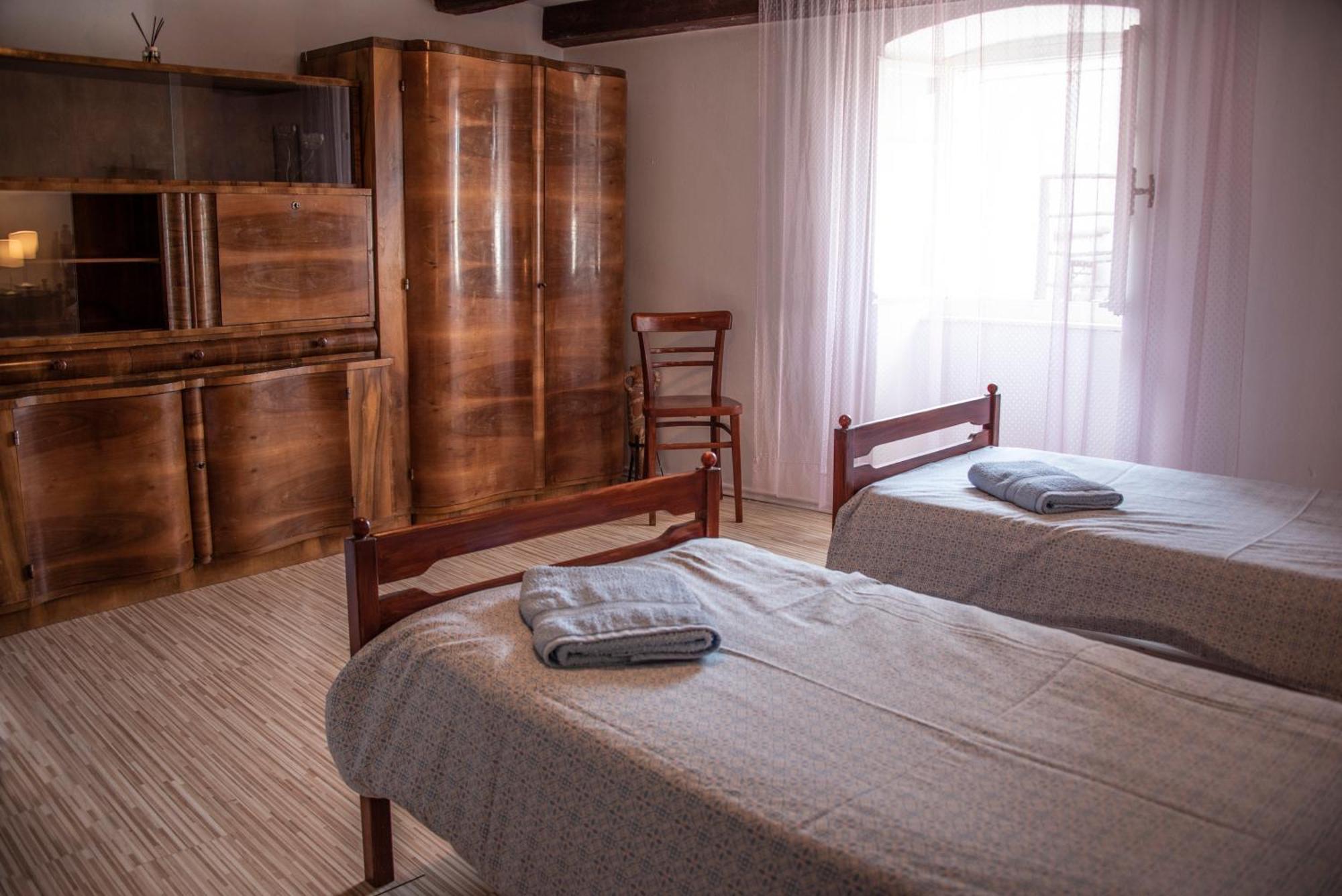 Apartman Nives Лубеница Екстериор снимка
