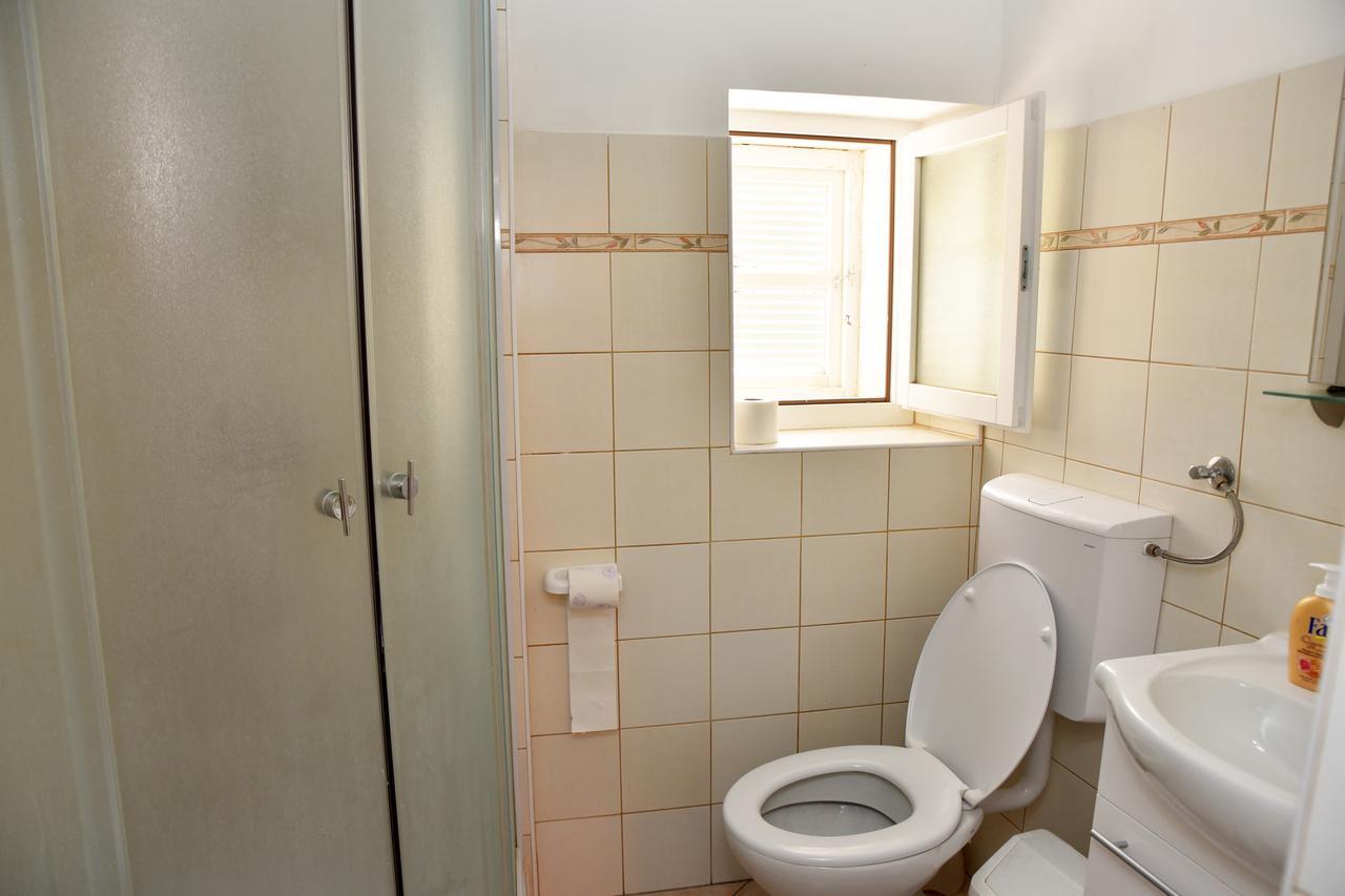 Apartman Nives Лубеница Екстериор снимка